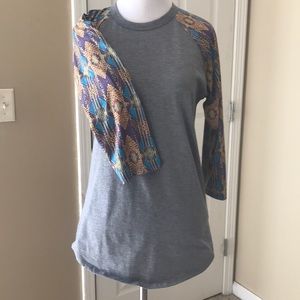 Small LuLaRoe Patterned Sleeved, Gray Body Randy